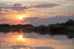 Hakusembe Lodge, Okavango, Aufnahmedetails => Canon EOS 5D Mark II | f7,1 | 102mm | Iso 250 | 0.01s