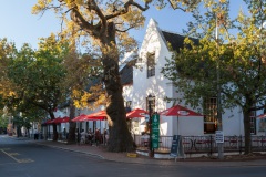 Stellenbosch, Aufnahmedetails => Canon EOS 5D Mark II | f8 | 40mm | Iso 400 | 0.0334s